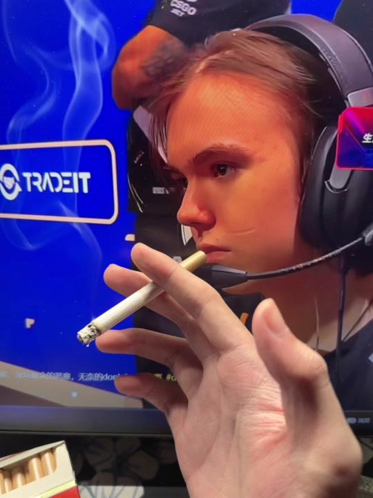 LPL春季赛：TES vs EDG 对决，TES历史优势显著